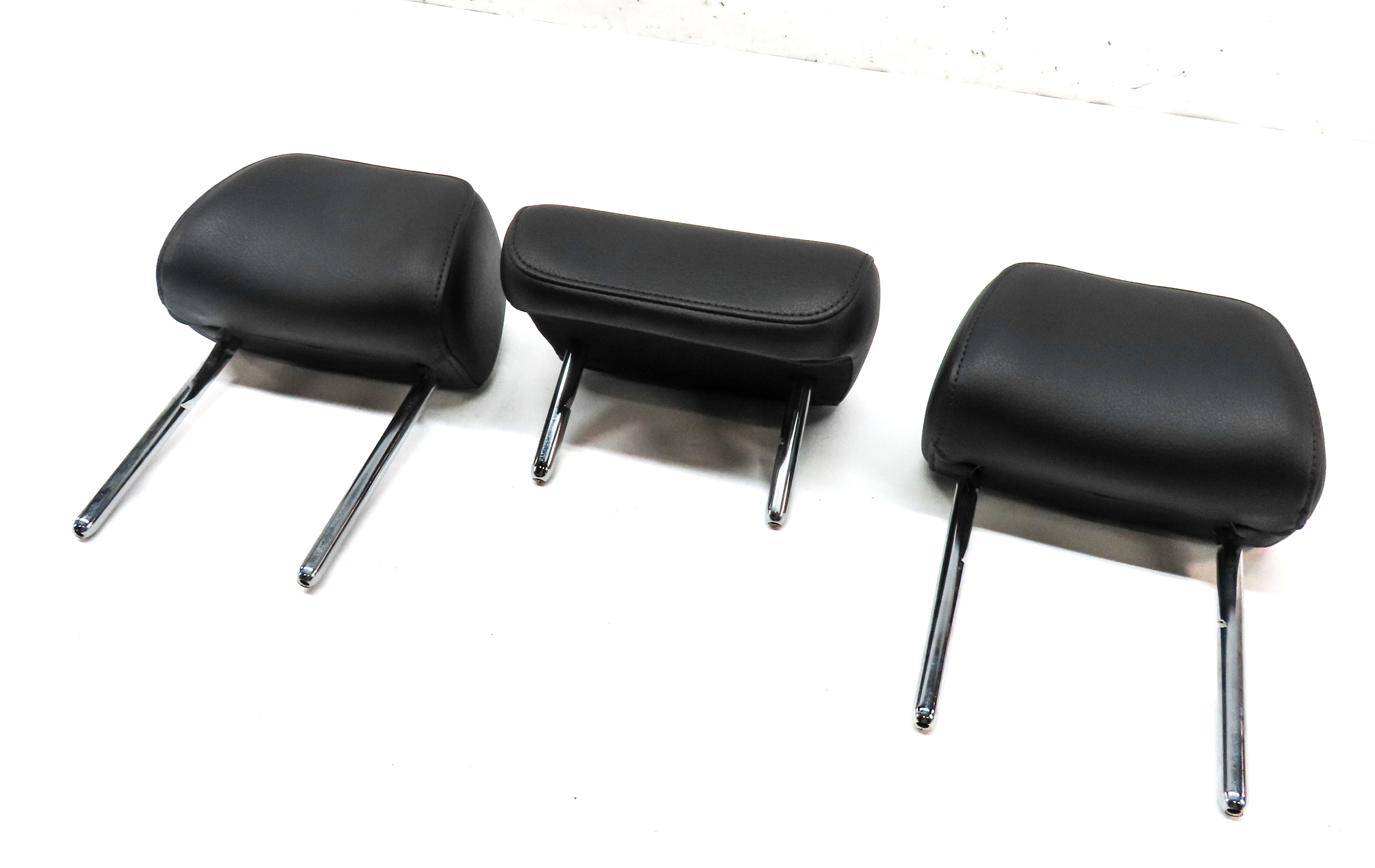 13-16 A4 S4 12-18 A6 S6 C7 B8 REAR LEFT RIGHT CENTER SEAT HEADREST SET/3 (BLACK) — exact item pictured